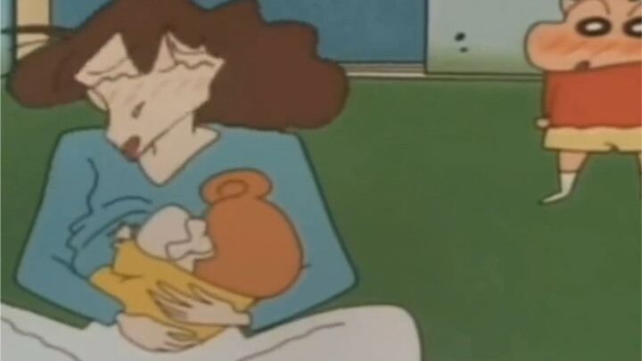 The funny scene after Shin-chan and his mother switched places