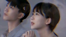 เรากำลังพูดถึงซีพีหรือเปล่า ไม่แน่นอน สิ่งที่เรากำลังพูดถึงคือความสวยงามระหว่างพวกเขากับบรรยากาศ "บ้