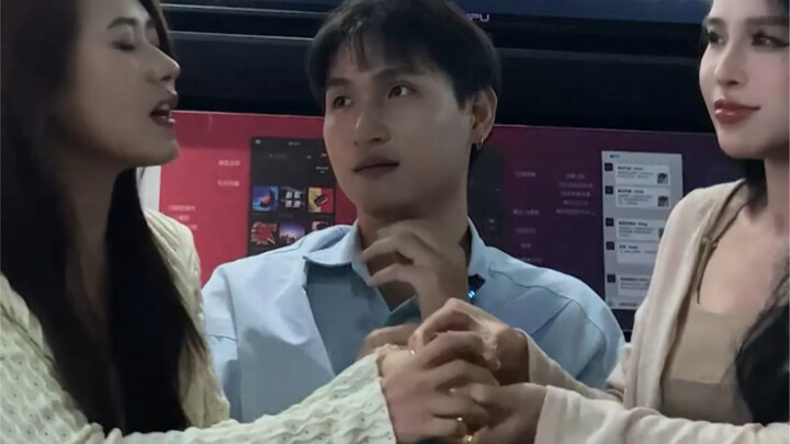 “การต่อสู้จิ้งหรีดอิเล็กทรอนิกส์ ตอนที่ 3” อีกแล้ว! เป็นซีรีส์โปรดของพวกคุณที่แฟนคนปัจจุบันฟาดกลับแฟ