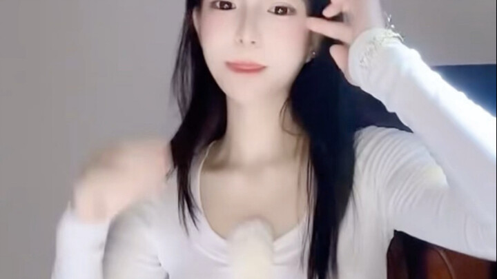 Xiao Xiao Dingdang (Celana Yoga, Gadis Manis dan Imut)