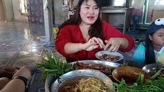 ส้มตำ นึ่งปูนา แซ่บๆบ้านแก้มบุรีรัมย์