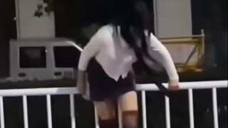 นายกำลังทำอะไรอยู่เพื่อน?