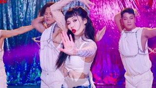 Clip biểu diễn Good Girl - HyunA