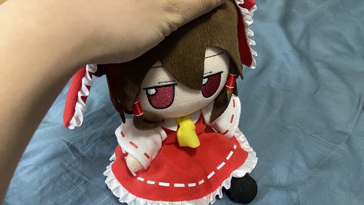 Reimu mengajarimu cara meningkatkan kesukaan fumo terhadapmu