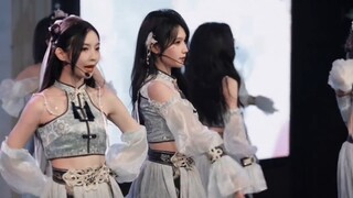 闲来无事  勾栏听曲