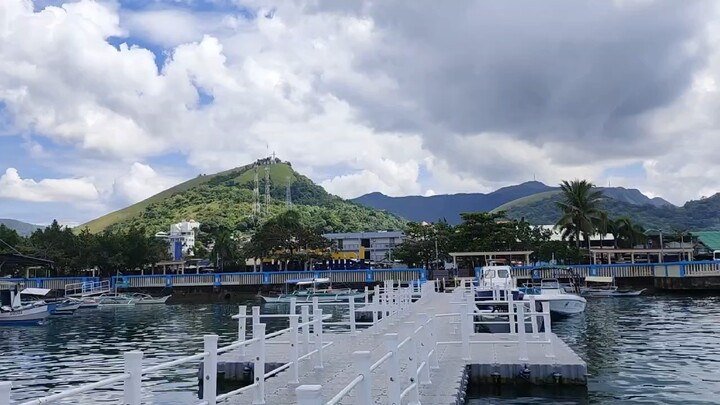 早安🔅乐观积极必定风生水起心里住着小太阳日子才会清透明亮新的一天，愿大家心里有光，脚下有力，从容向前✨