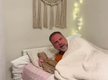 Dad Imitates His Daughter’s Daily Routine