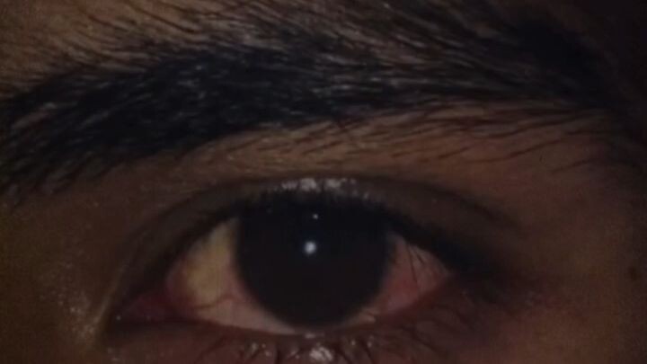 হাতে থাকে সিগারেটআর চোখে থাকে জল সারা জিবন কেদে জাবোএ-ই কি ছিলো ভালোবাসারফল……!😅💔