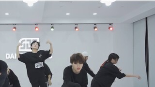 [520 Dance Studio]Phòng tập nhảy lật EXO-Love Shot