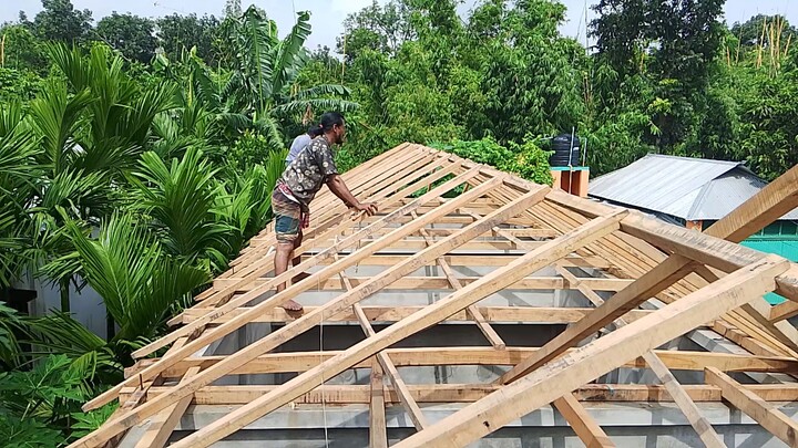 অনেক সুন্দর একটা ঘর