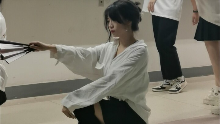 寄明月，但是御姐版（寄明月直拍）～微炮所以不知道该不该发