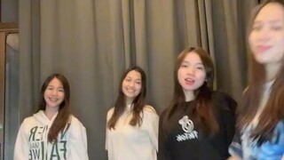 Grabe ang Cute nila at sexy pa