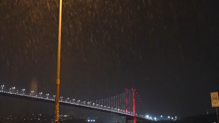 Rainy night beneath Istanbul’s glowing Bosphorus Bridge. 🌧️🌉✨