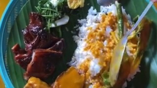 月色不改，山水可期，落叶凋零后是庄重和沧桑，繁华落尽后是温润与坦然。愿你历经了苦难和挫折，依然一往无前；愿你看清了生活的真相，依然热爱生活。