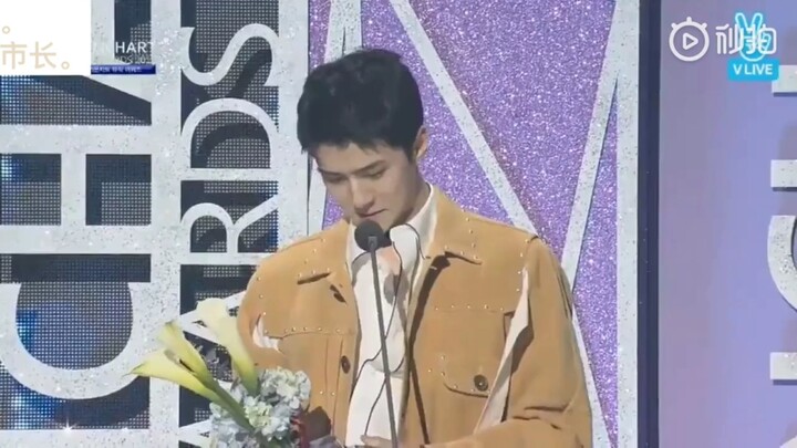 Cách nuôi dạy một học sinh xuất sắc của EXO