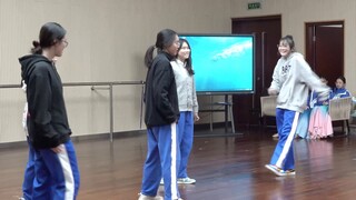 Brought the Heat Back, who didn't make it to the Chengdu No. 7 Middle School dance finals
