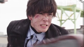 Justru karena rasa sakit saya ingin melindungi umat manusia, jadi saya memiliki kesadaran untuk meli