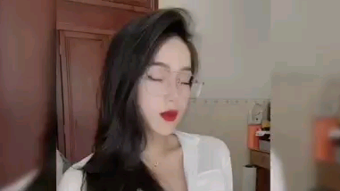 (16+) không liên quan đến anime nhưng nó lạ lắm