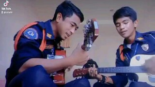 Areefang  ไม่เพราะไม่ว่ากันน่ะครับ