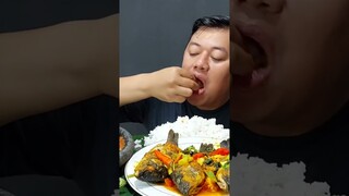 MUKBANG PESMOL IKAN MAS + LALAPAN MENTAH