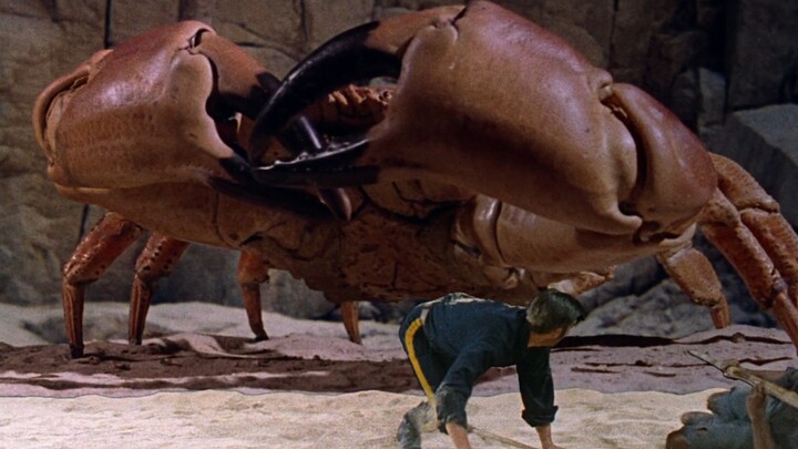 7 أشخاص يتوهون في جزيرة غامضة ويُعاملون كجمبري من قبل سلطعون عملاق: الفيلم الكلاسيكي للخيال العلمي و