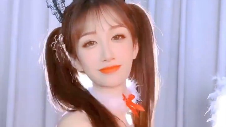 Celebrate Christmas early (3)