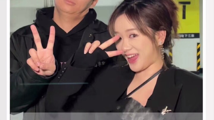 เคล็ดลับถ่ายรูปตอนที่สอง: ฉบับสาวแซ่บในลานจอดรถ~