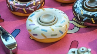 OS donut new inner metal lower shell! There are too many ways to play, it's dazzling and buzzing!