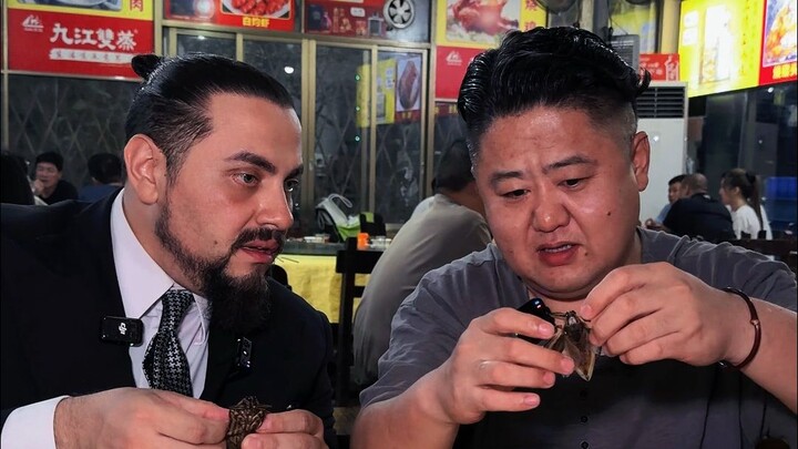 เมื่อเหลาถังมาแล้ว ต้องจัดเลี้ยงแบบพิเศษของกวางตุ้งเราสักหน่อย