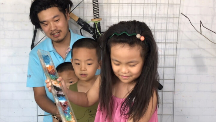 Semuanya tumpah ke luar