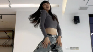 水视频系列-BLACKPINK游戏合作建模舞[藏狐]今天一身NO ONE ELSE噢耶这个上1有垫肩我很爱