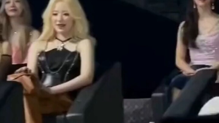 台下叶舒华的表情亮了