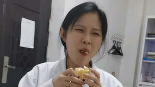 คุณสองคนนี่ จริงๆ แล้วอกหักหรือหิวแน่?