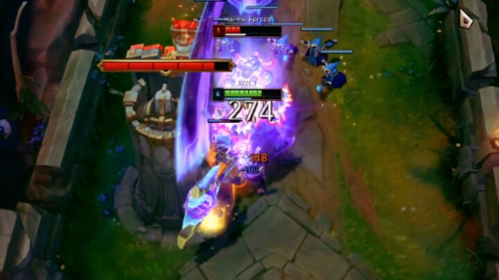 Cá sấu: Sao tôi không thể chạm được Nocturne vậy? Đều là cận chiến mà! Quá bất công!