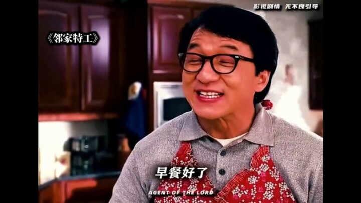 Ở nhà mà còn đánh nhau với Thành Long? Bạn đưa cho Thành Long mười hai lá bùa ông ấy cũng chẳng biết