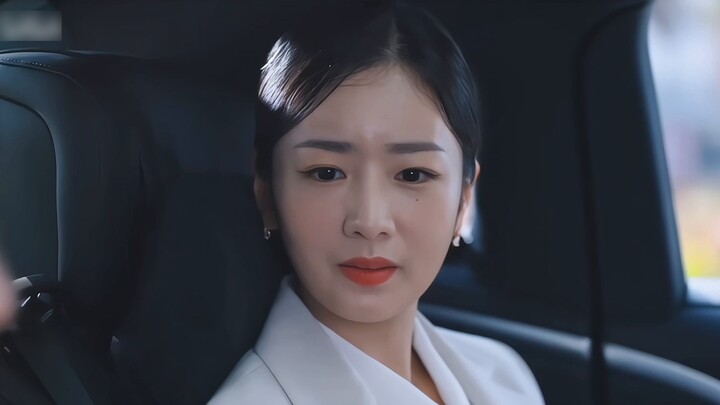 So touching! It turns out that the male lead has been sending flowers to employees in the name of th