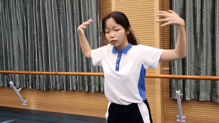 One cannot have both youth and the feeling of youth at the same time, so I created this dance (origi