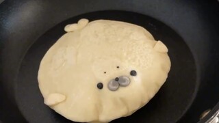 Kisah Perubahan Biskuit Anjing Laut