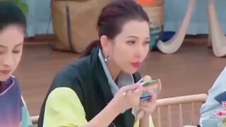 Cai Shaofen's bare face meets Zhang Jin's ex-girlfriend, so stunning it makes the Empress jealous!