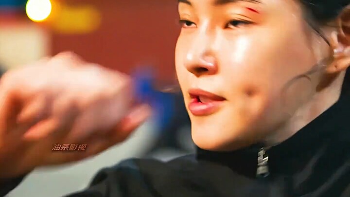 Bắn đi, mày bắn đi đồ khốn!