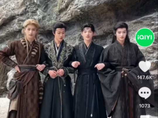 Foreign netizens watch the four cast members of “Dreaming Back to You” dance, and they’re so captiva