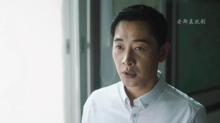 طبيبان قرويان، الأب والابن، أنقذا حيوات لا تُحصى، لكنهما دخلا المستشفى ولم يعودا يملكان المال للعلاج