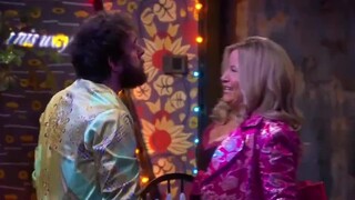 [2 Broke Girls] High energy! Sophie is giving birth live in front of everyone!