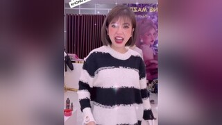 Khi có đứa thắc mắc mày không mặc quần à 🤣🤣 phượngmazda  cườikhôngnhặtđượcmồm