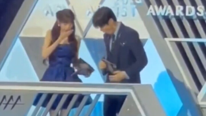 Yuan Ying accidentally dropped the mic!