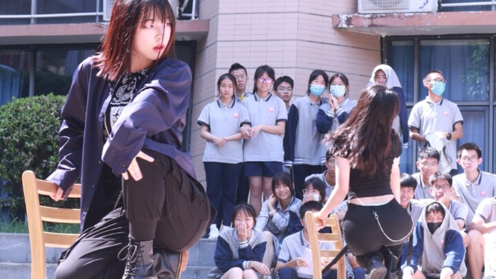 The school music channel duo danced to Yeji's "River" and it was hard not to be moved after watching
