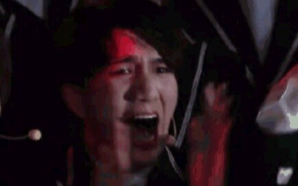 Cười bò luôn! Nhìn biểu cảm của Hàn Mỹ Quyên khi nhìn Vương Gia Nhĩ mà giống y hệt tôi lúc đang cuồn