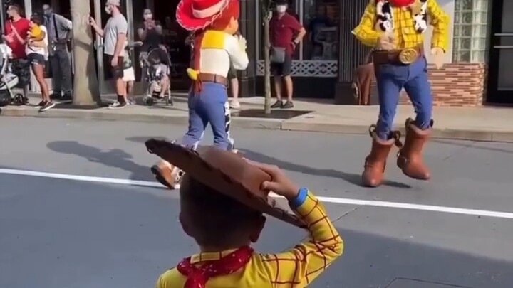 Little Woody will remember this moment for the rest of his life…