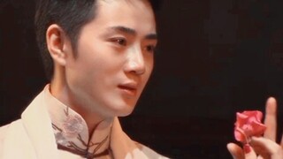 Trời ơi! Mười năm sau lại vào vai đó, anh ta có ăn chất bảo quản không vậy?!