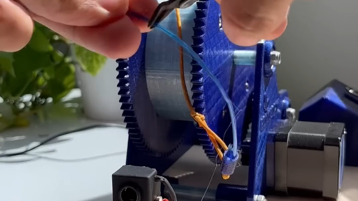 Botol plastik yang dulunya dibuang akhirnya bisa dimanfaatkan!